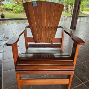 Poltrona de Descanso Rústica com Encosto Pavão