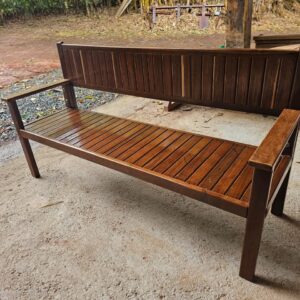 Banco de Jardim/Varanda em Madeira Nobre